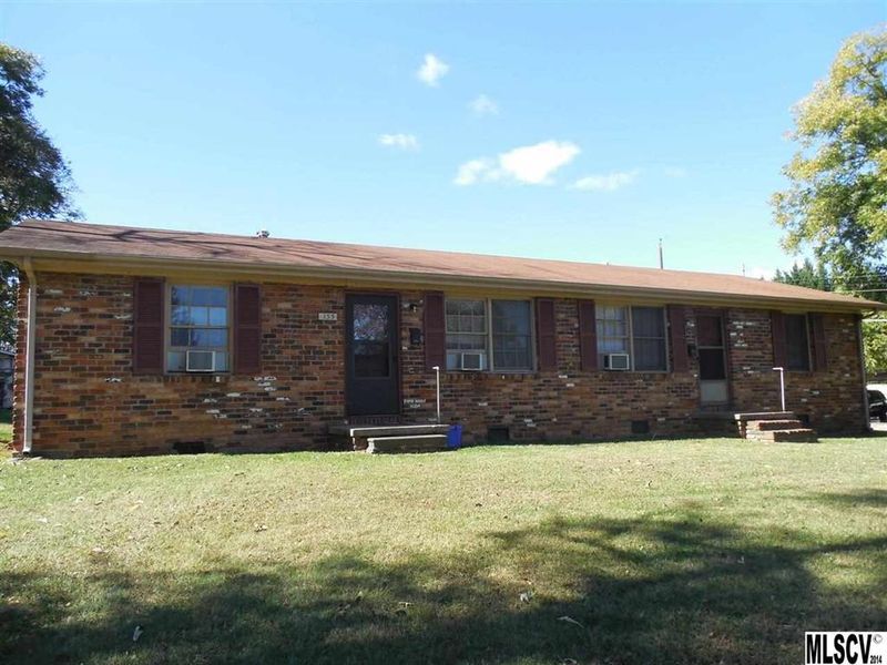 1815 1st Ave Pl NW, Hickory, NC 28601