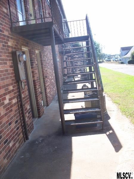 1335 12th St Dr NW #16, Hickory, NC 28601