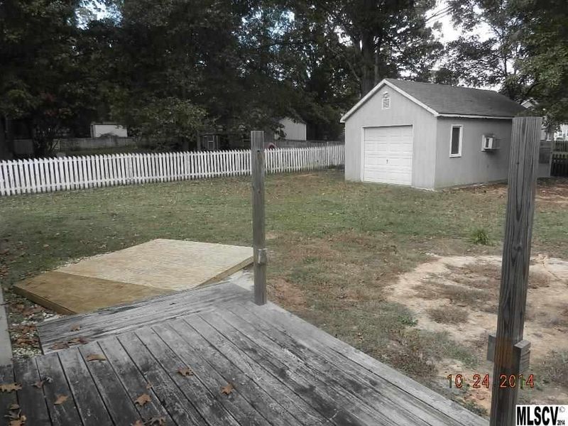 1710 Magnum Rd, Hickory, NC 28602