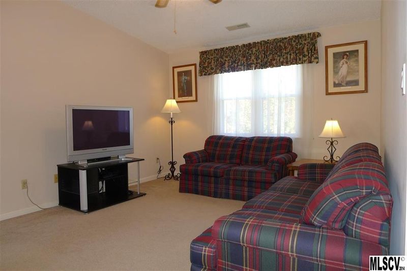 1615 Running Deer Dr, Conover, NC 28613