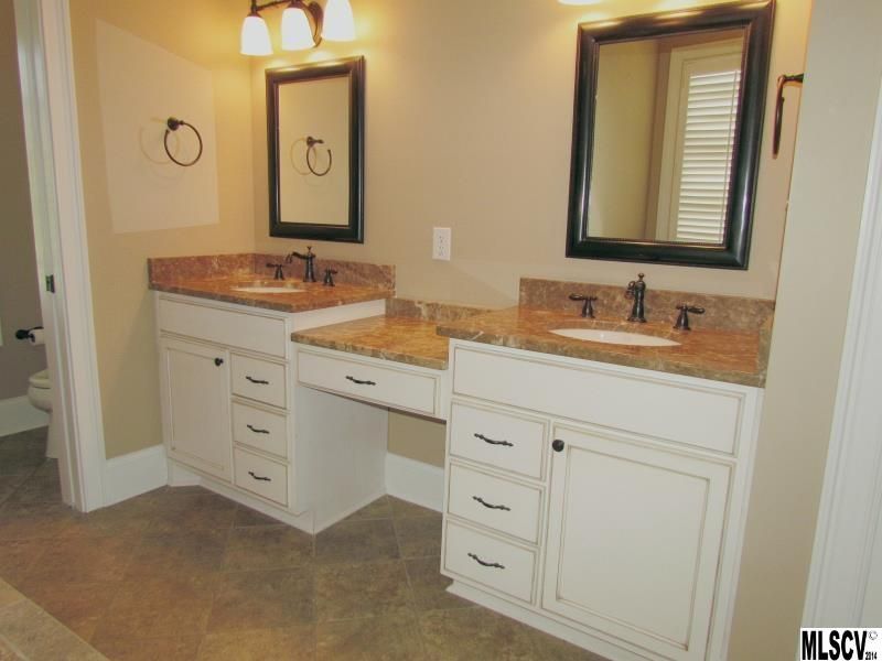 3716 Rock Bridge Dr NE, Conover, NC 28613