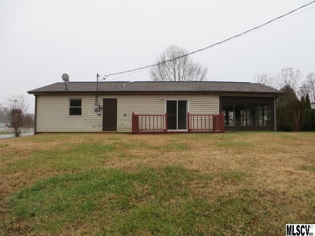 229 Foxwood Dr, Maiden, NC 28650