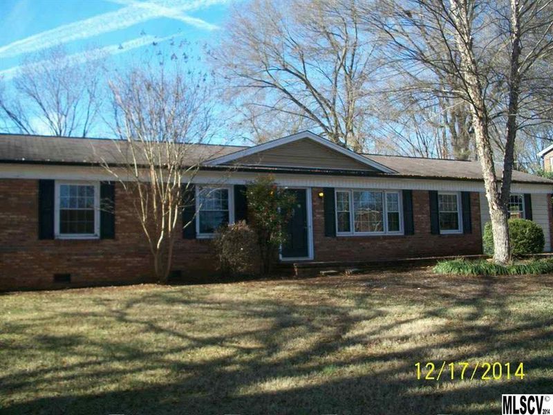 2139 6th St NE, Hickory, NC 28601