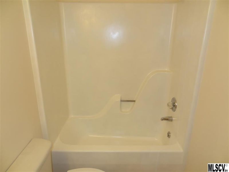 846 Hamilton St, Newton, NC 28658