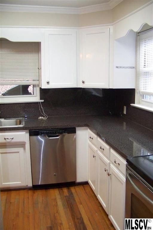 1033 S Main Ave, Newton, NC 28658