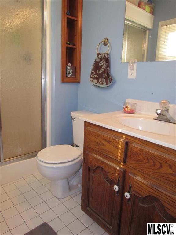 1093 Hefner Dr, Conover, NC 28613