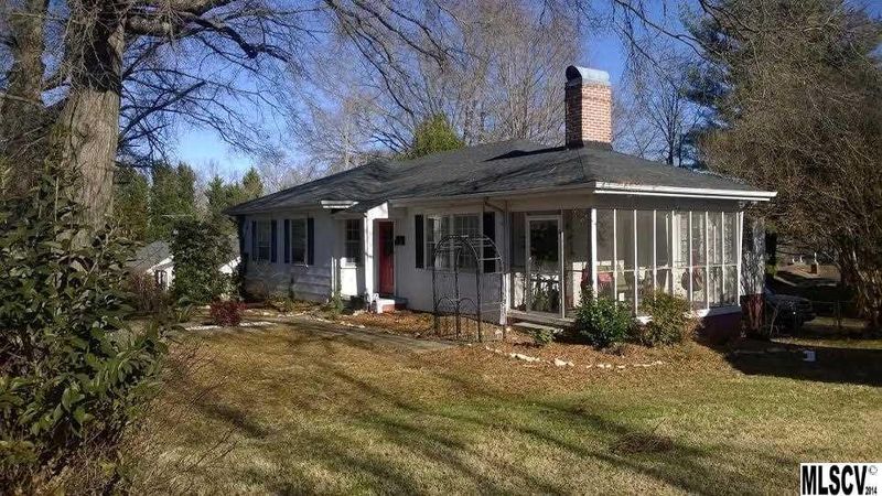 1246 11th St NW, Hickory, NC 28601