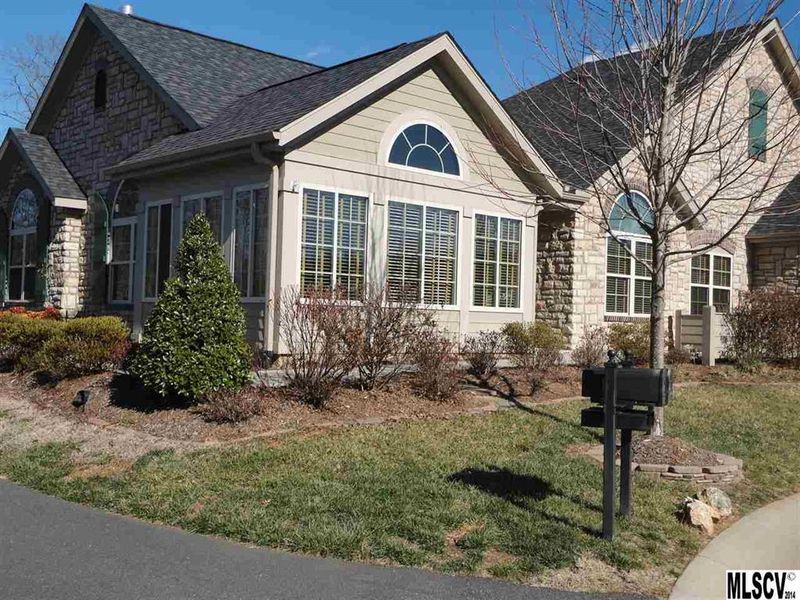 801-C Wynnshire Dr #801-C, Hickory, NC 28601