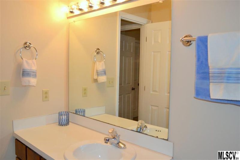 102 Brandywine Dr NE #M5, Conover, NC 28613