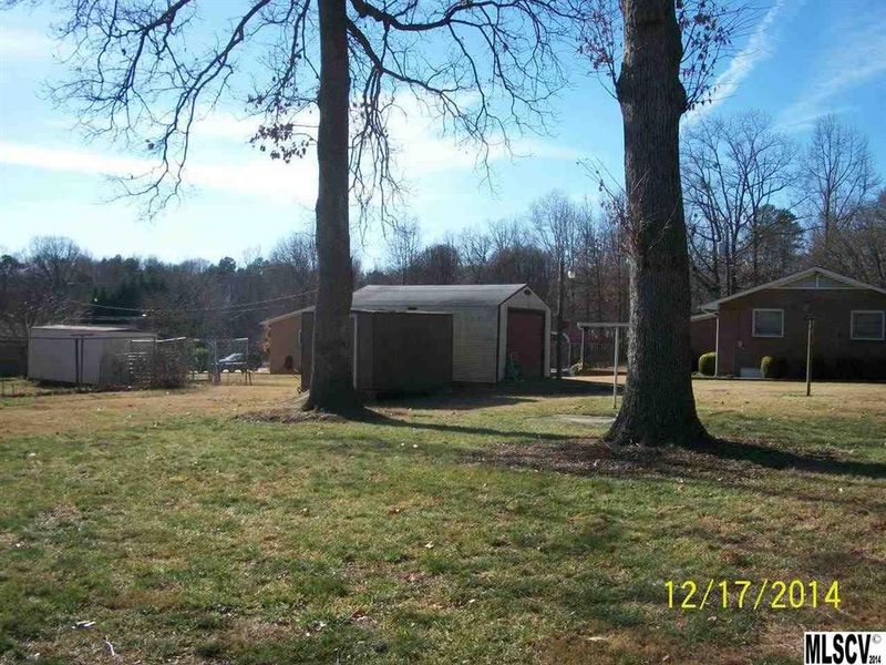 1005 22nd St Pl NE, Hickory, NC 28601