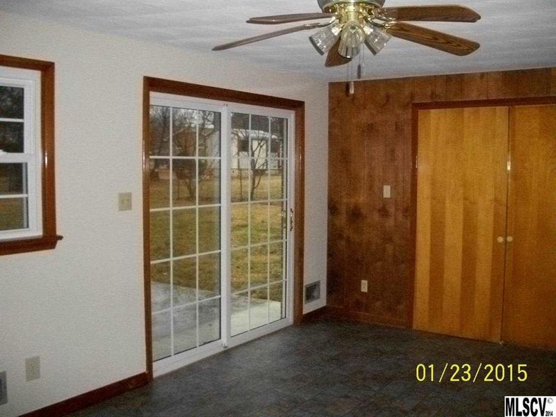 1005 22nd St Pl NE, Hickory, NC 28601
