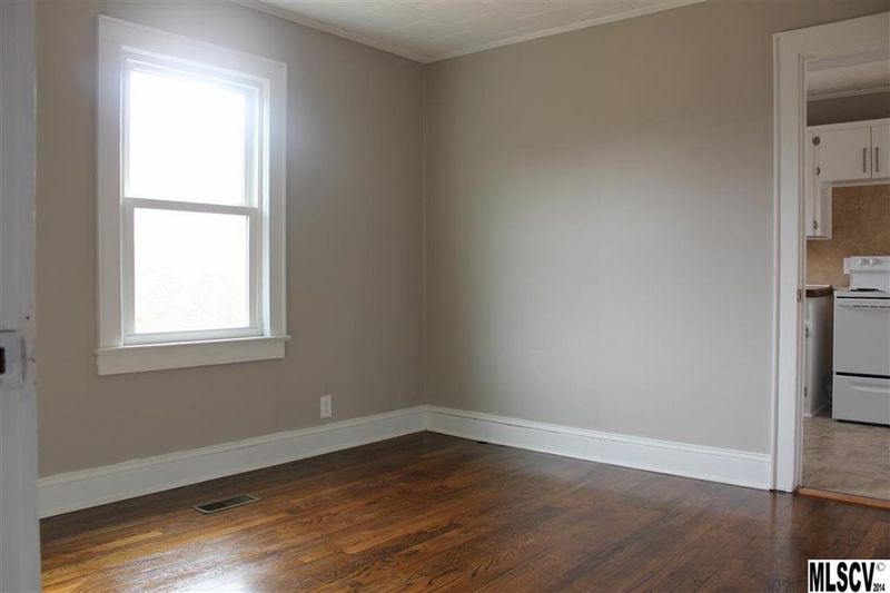 413 N Davis Ave, Newton, NC 28658