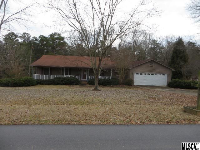 815 Spring Lake Dr, Iron Station, NC 28080