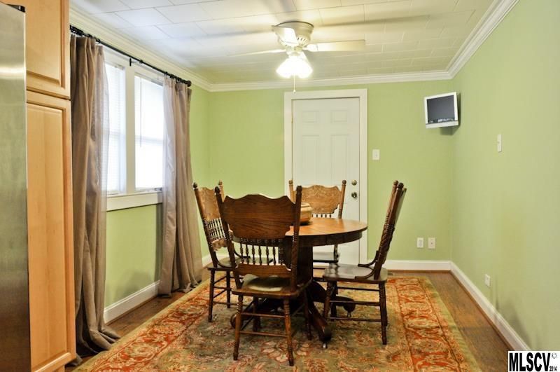 1606 E Ave Ave SE, Hickory, NC 28602