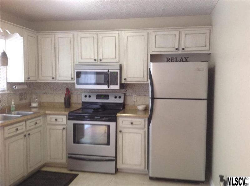 102 Brandywine Dr NE #J3, Conover, NC 28613