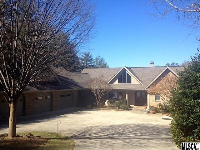 750 32nd Ave Dr NW, Hickory, NC 28601