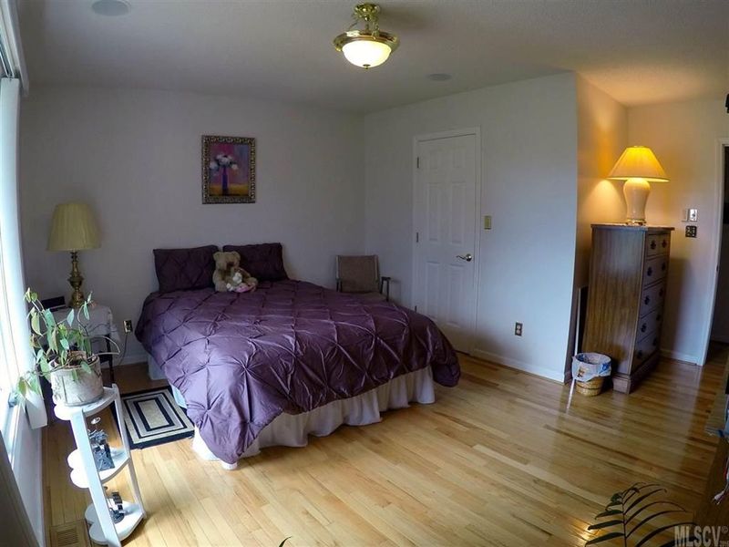 1148 Saw Mill Rd, Conover, NC 28613