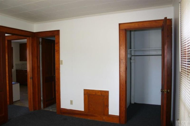 1620 3rd St SW, Hickory, NC 28602