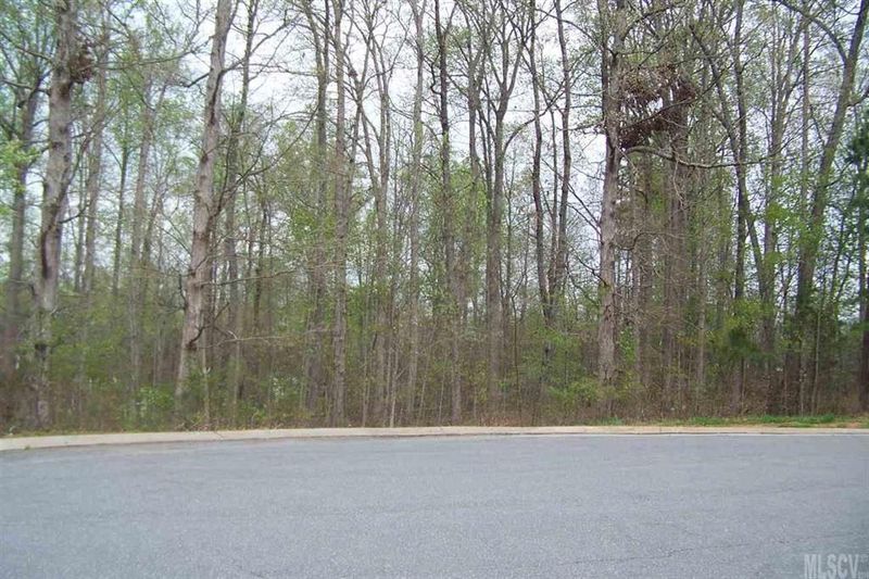 505 7th St NE #28, Conover, NC 28613