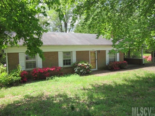 1919 3rd Ave NW, Longview, NC 28601