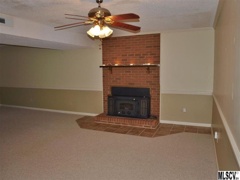 2108 21st St NE, Hickory, NC 28601