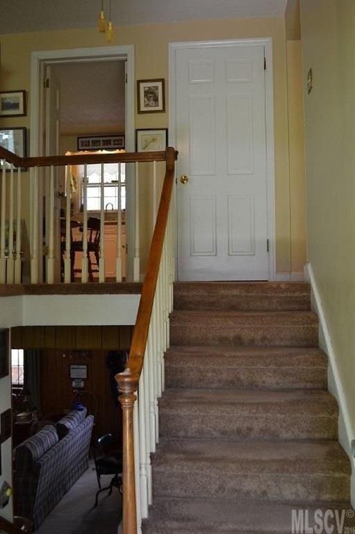 257 32nd Ave NW, Hickory, NC 28601
