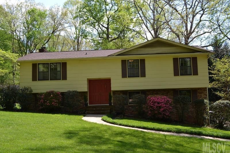 257 32nd Ave NW, Hickory, NC 28601