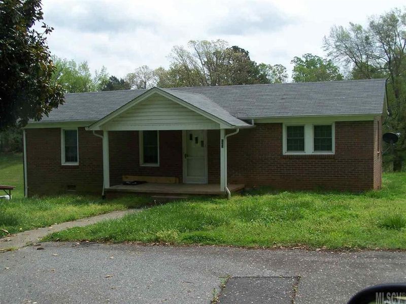 123 3rd Ave SW, Catawba, NC 28609