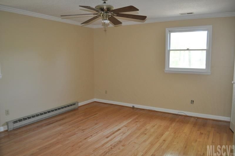 2350 23rd Ave Dr NE, Hickory, NC 28601