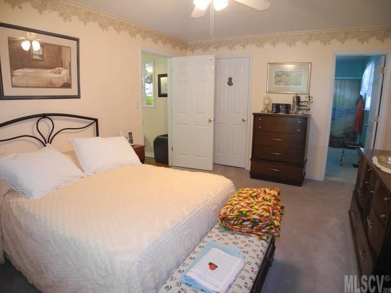 1959 Bost St, Lincolnton, NC 28092