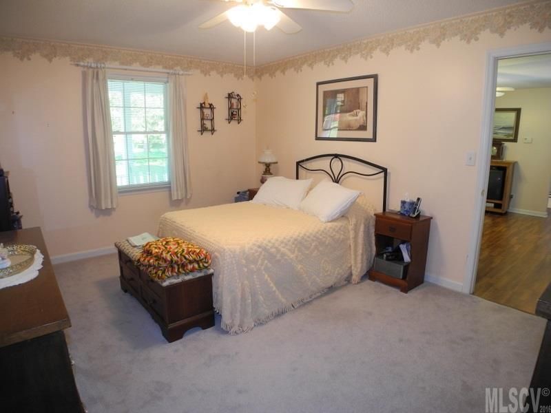 1959 Bost St, Lincolnton, NC 28092