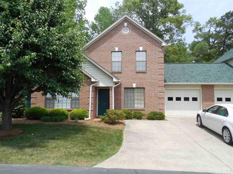 1647 20th Avenue Ct NE, Hickory, NC 28601