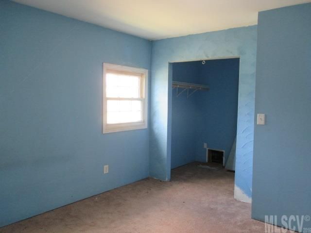 715 Spring Creek Dr, Iron Station, NC 28080