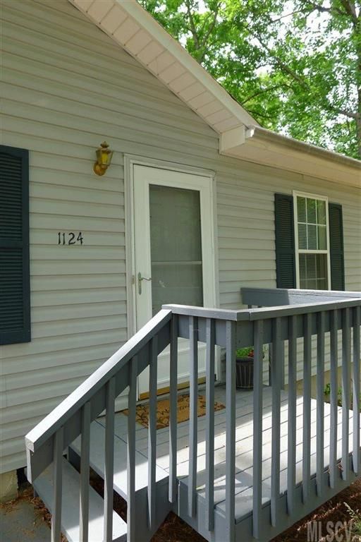 1124 15th St SW, Hickory, NC 28602