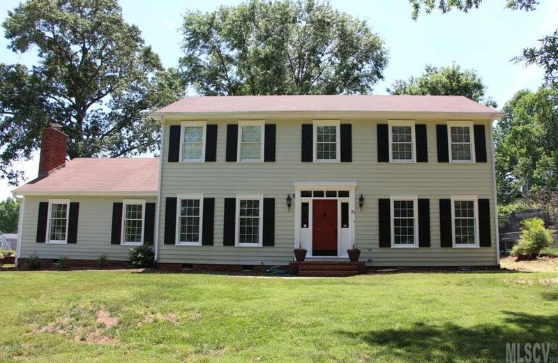 71 36th Ave NW, Hickory, NC 28601