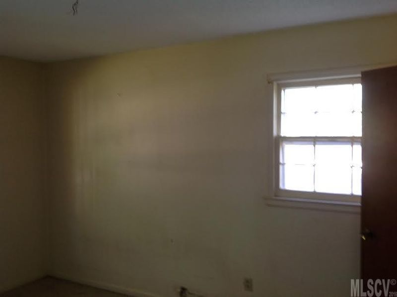 1309 6th Ave NW, Conover, NC 28613