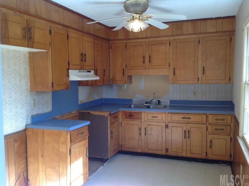 1309 6th Ave NW, Conover, NC 28613