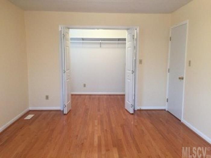 1114 Sandhurst Dr, Newton, NC 28658