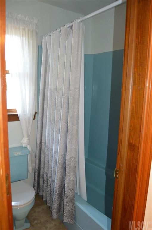 2907 Walter Dr, Claremont, NC 28610