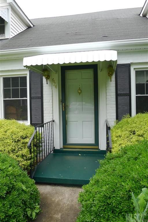 624 W 8th St, Newton, NC 28658