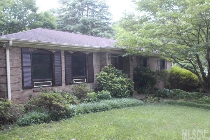 1097 4th Ave Dr NW, Hickory, NC 28601