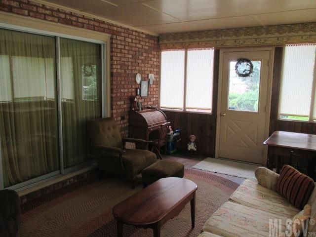 1127 Carlos Rd, Lincolnton, NC 28092