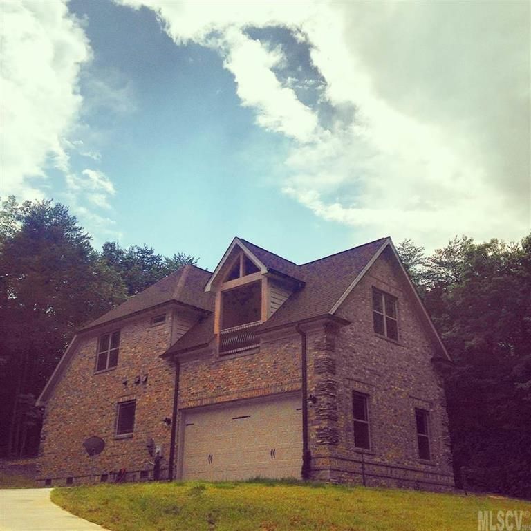 1347 Shadowfax Wynd, Hickory, NC 28602
