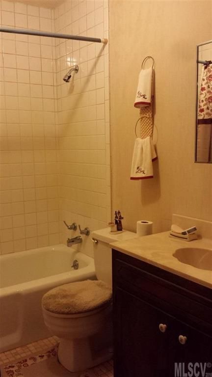 3658 Rhoney Farm Rd, Vale, NC 28168