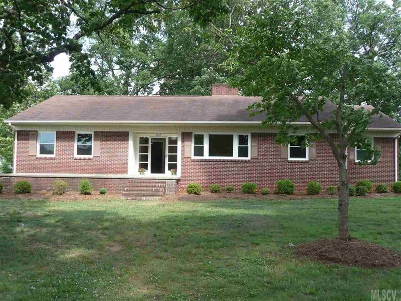 3072 School St, Claremont, NC 28610