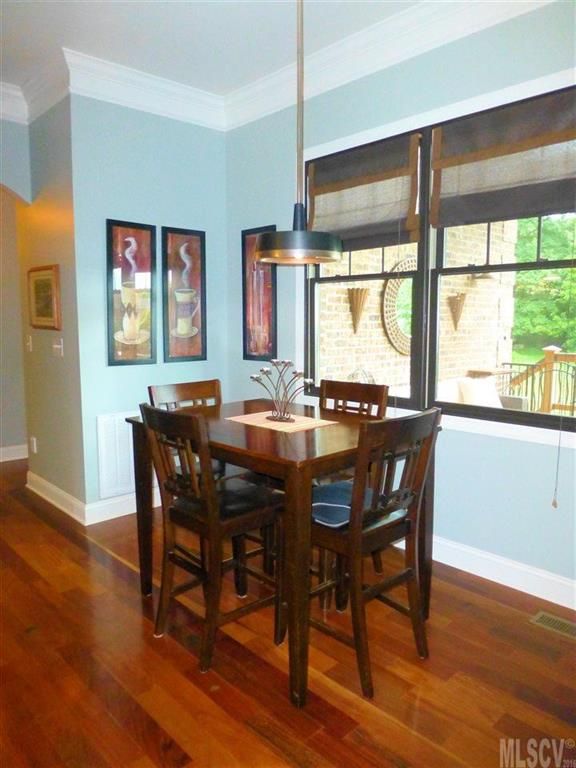 2843 4th St NE, Hickory, NC 28601