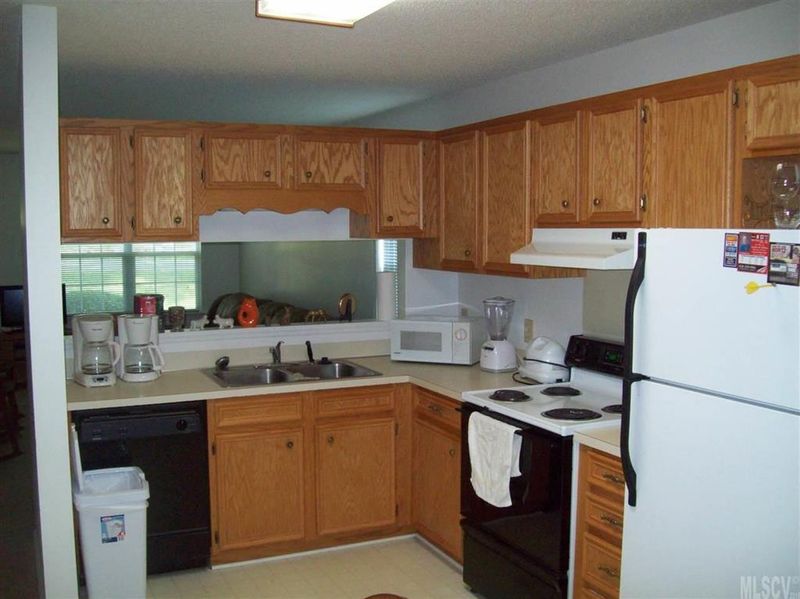 412 N Spring Ave, Newton, NC 28601