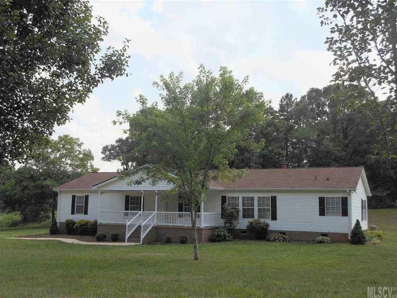 1107 Manor St, Conover, NC 28613