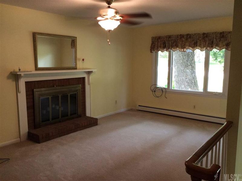 309 11th St NW, Conover, NC 28613