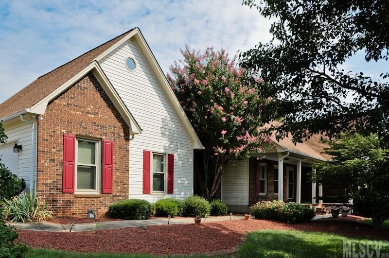 4094 Hemingway Dr, Hickory, NC 28601